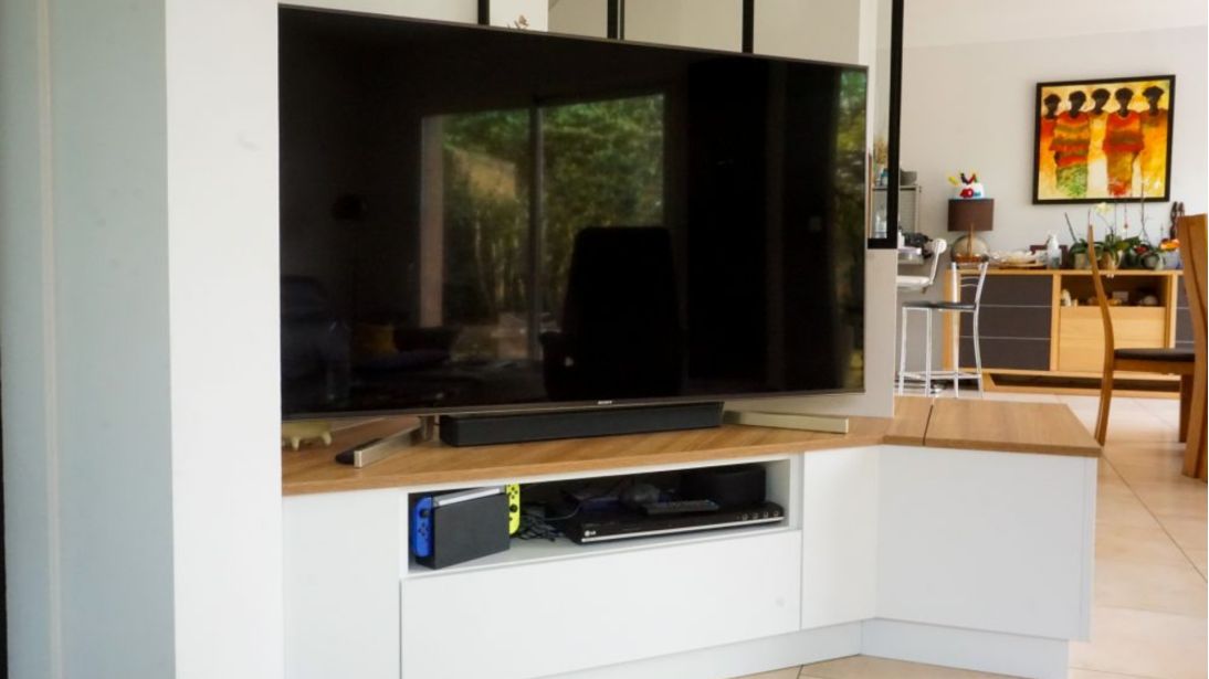 Réalisation complète d’un rangement et meuble TV sur-mesure par Profil Aménagement